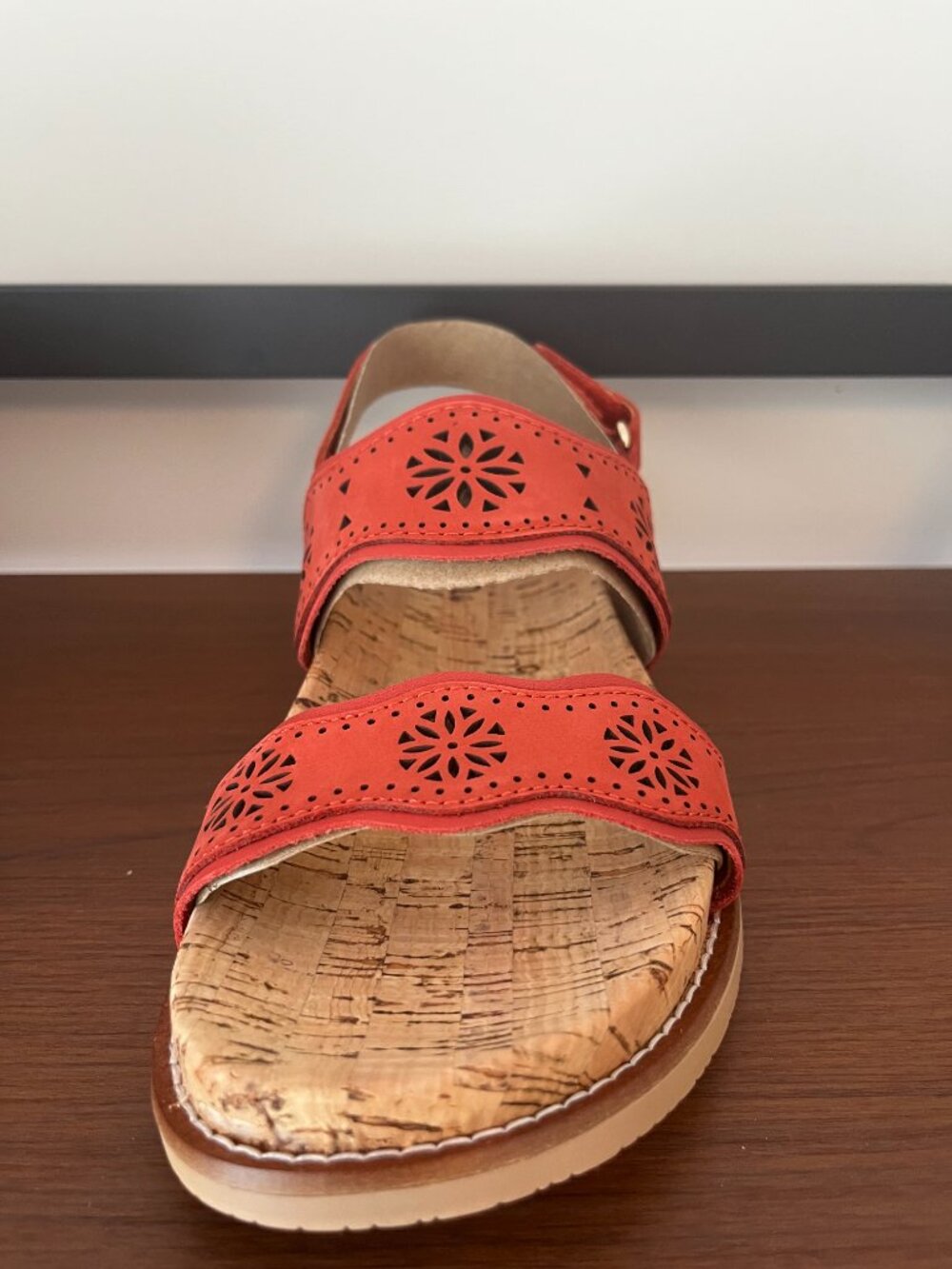 Earth Casual Flat Sandals, Medium Red, 8.5 M